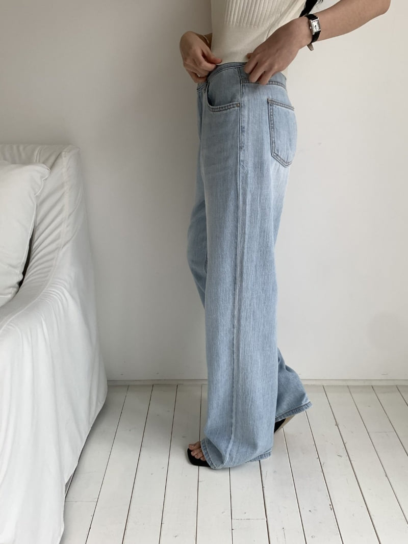 I'm here - Korean Women Fashion - #thatsdarling - Light Blue Summer Denim Pants   - 2