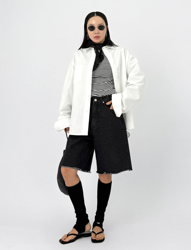 I'm here - Korean Women Fashion - #thelittlethings - Black Denim Shorts - 8