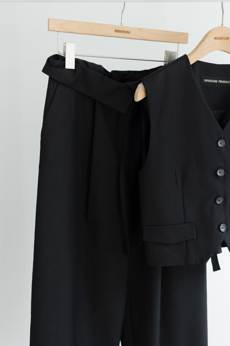 Inssense - Korean Women Fashion - #womensfashion - Back Belt Detail Vest - 4