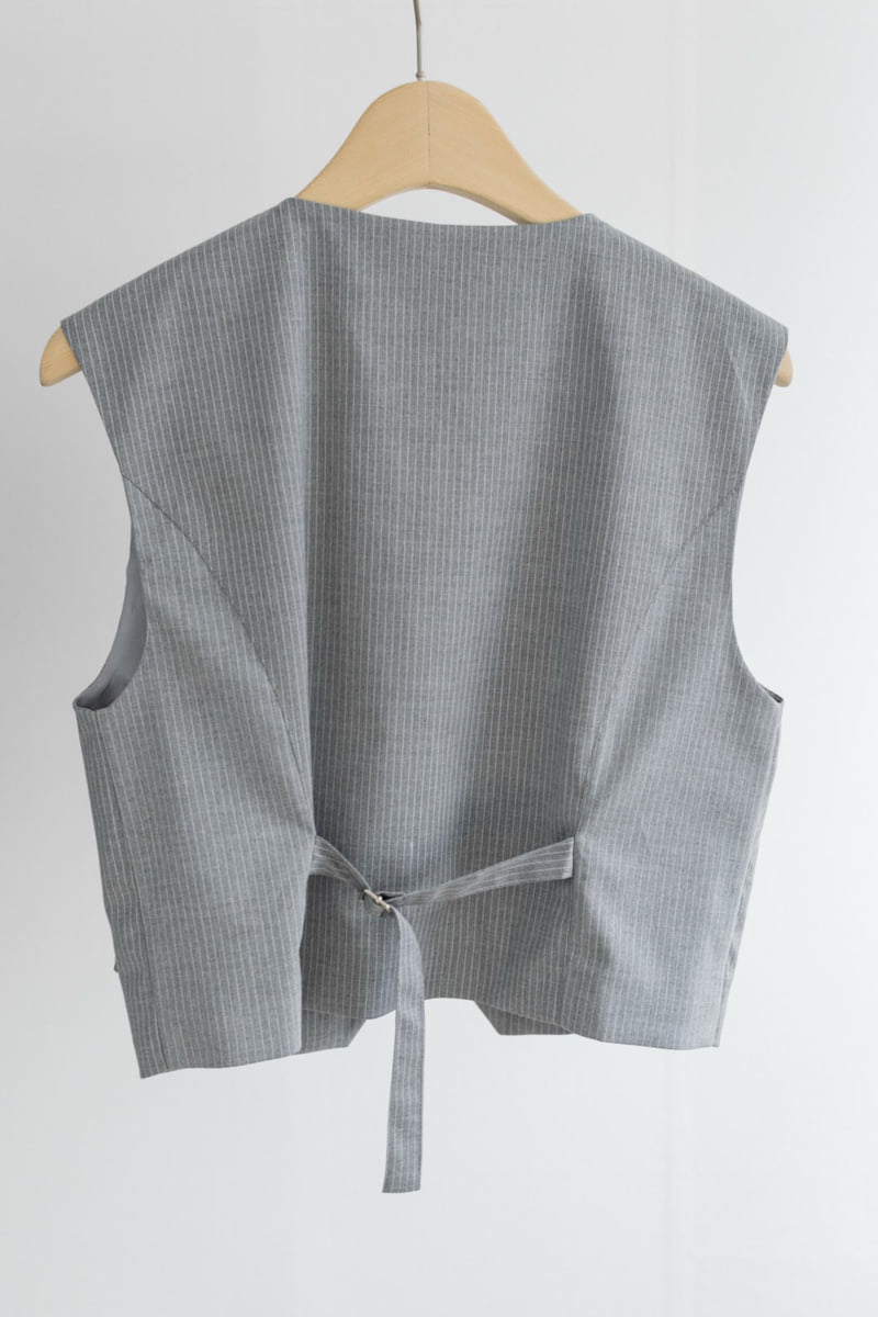 Inssense - Korean Women Fashion - #momslook - Back Belt Detail Vest - 6