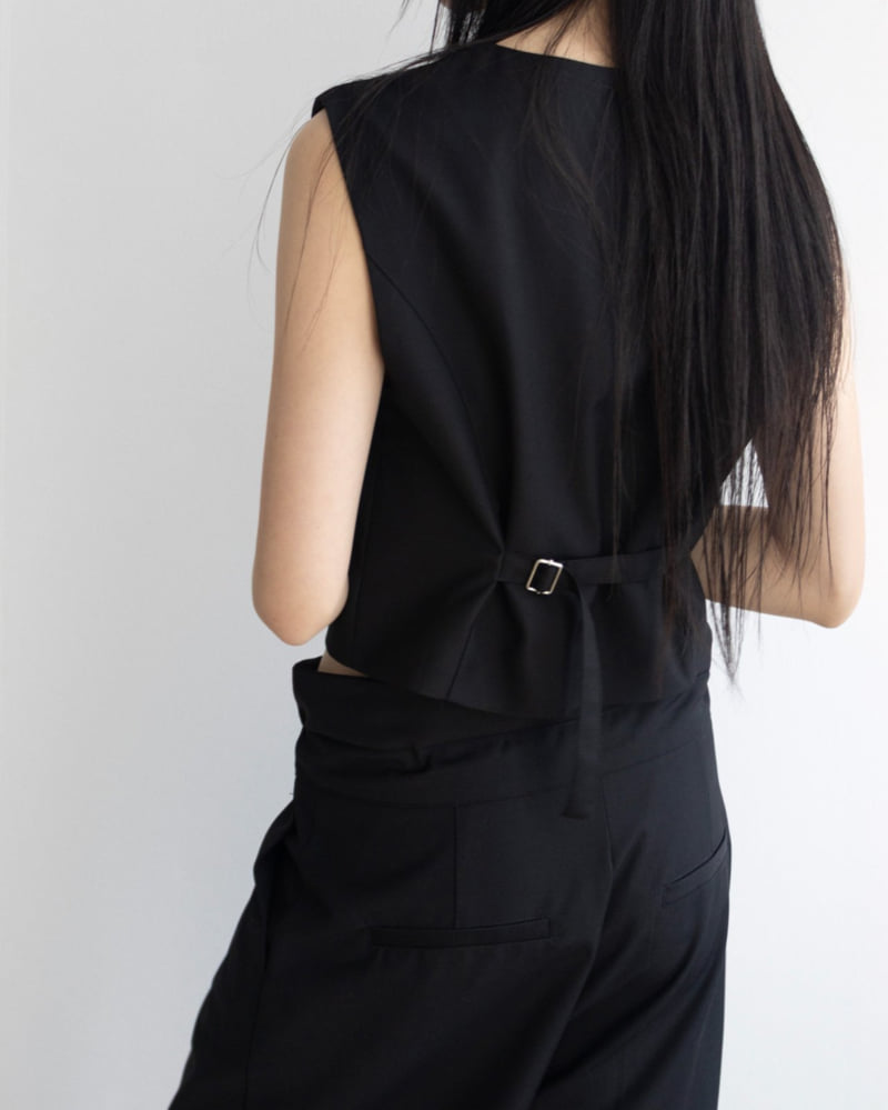 Inssense - Korean Women Fashion - #momslook - Back Belt Detail Vest - 8