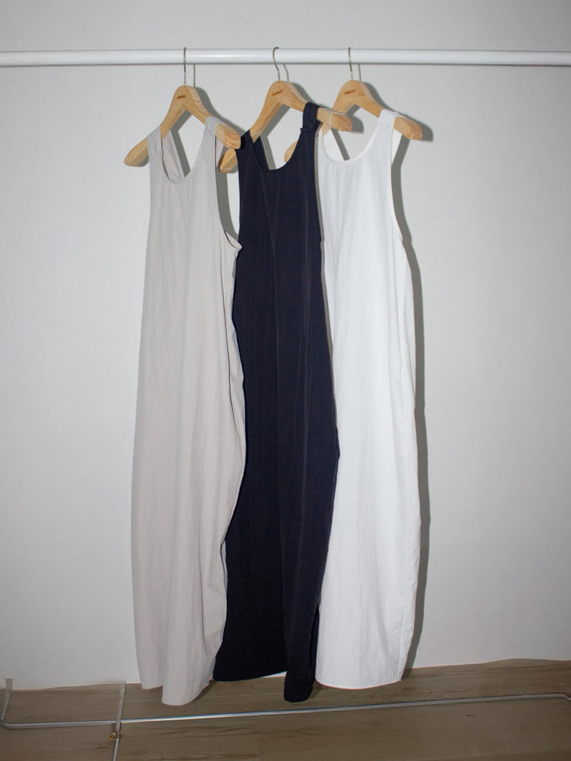 Inssense - Korean Women Fashion - #momslook - Knotted Detail Balloon Silhouette Nylon Maxi One-piece - 3