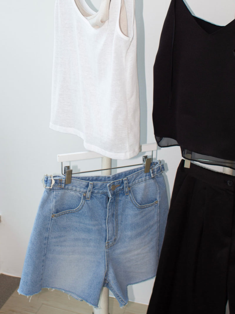 Inssense - Korean Women Fashion - #momslook - Side Slit Bead Detail Denim Shorts