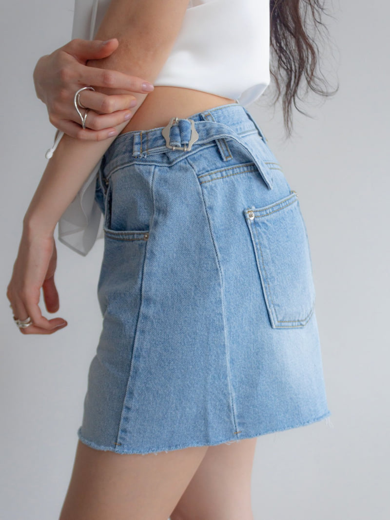 Inssense - Korean Women Fashion - #thatsdarling - Side Slit Bead Detail Denim Shorts - 10
