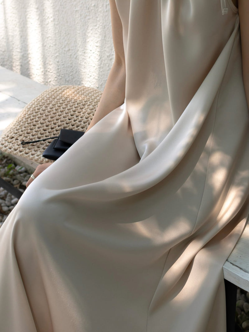 Inssense - Korean Women Fashion - #thatsdarling - String Detail Silhouette Maxi Silky One-piece - 7