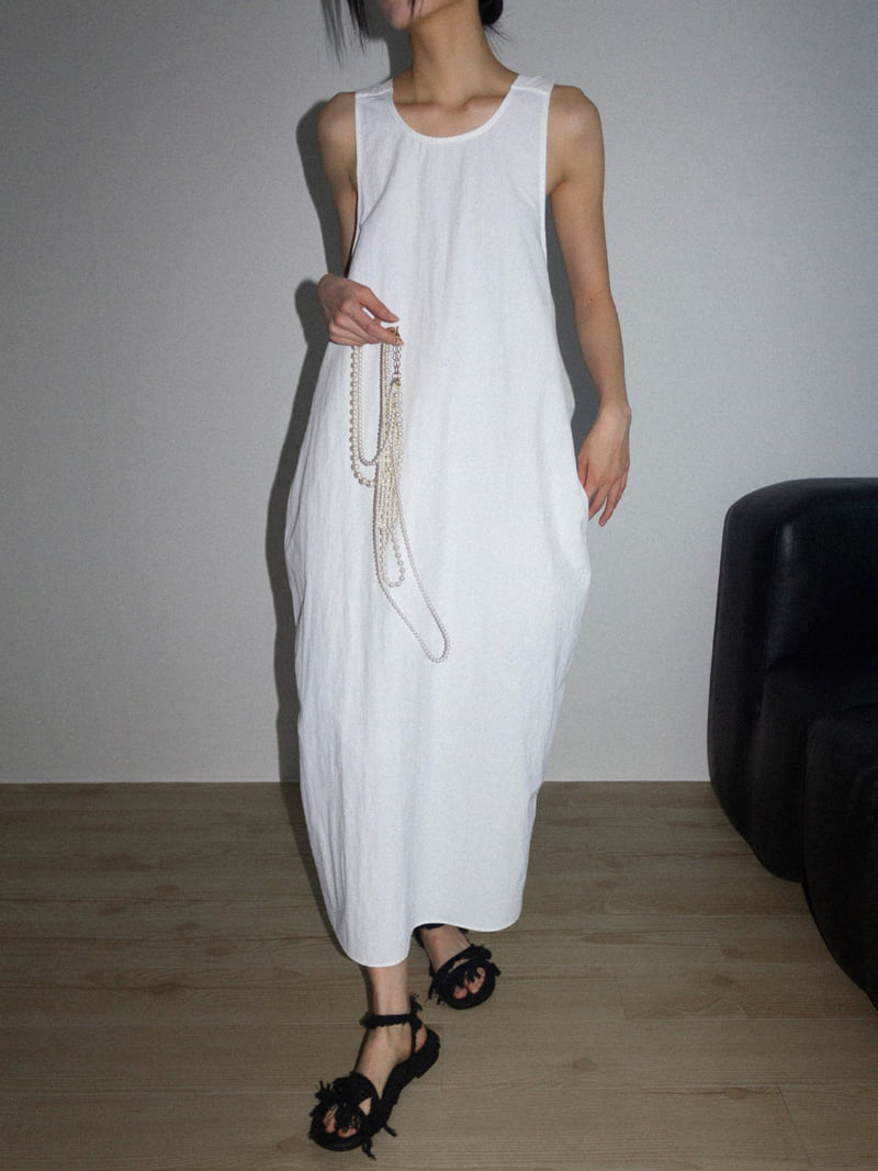 Inssense - Korean Women Fashion - #womensfashion - Knotted Detail Balloon Silhouette Nylon Maxi One-piece - 5