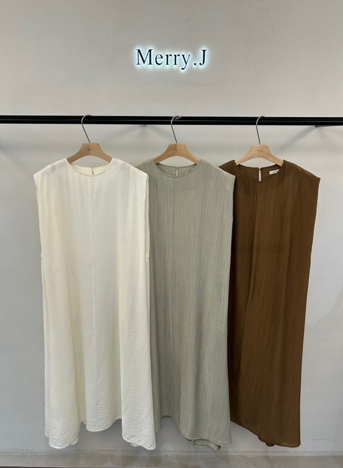 Merry J - Korean Women Fashion - #momslook - Pleated Goddess One-piece - 2