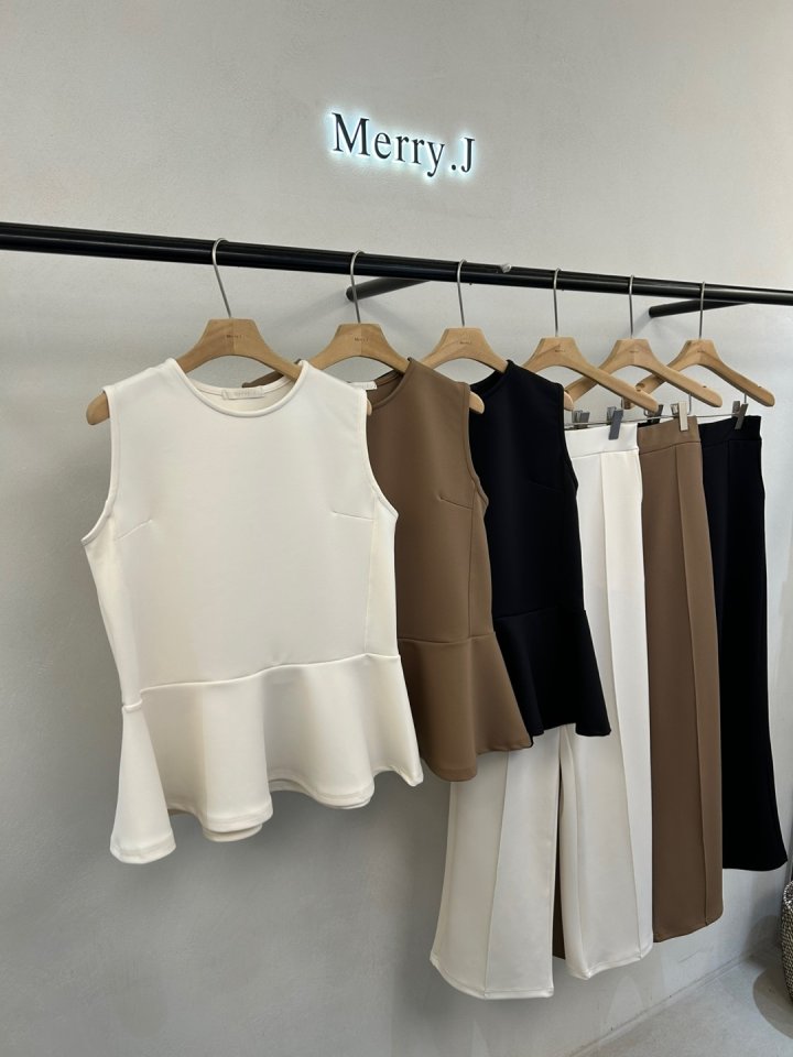 Merry J - Korean Women Fashion - #momslook - Nova Pintuck Pants - 2