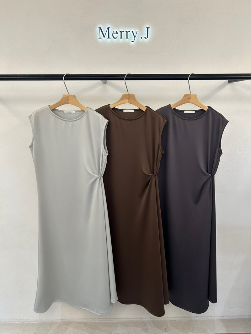 Merry J - Korean Women Fashion - #romanticstyle - Twist Detail One-piece