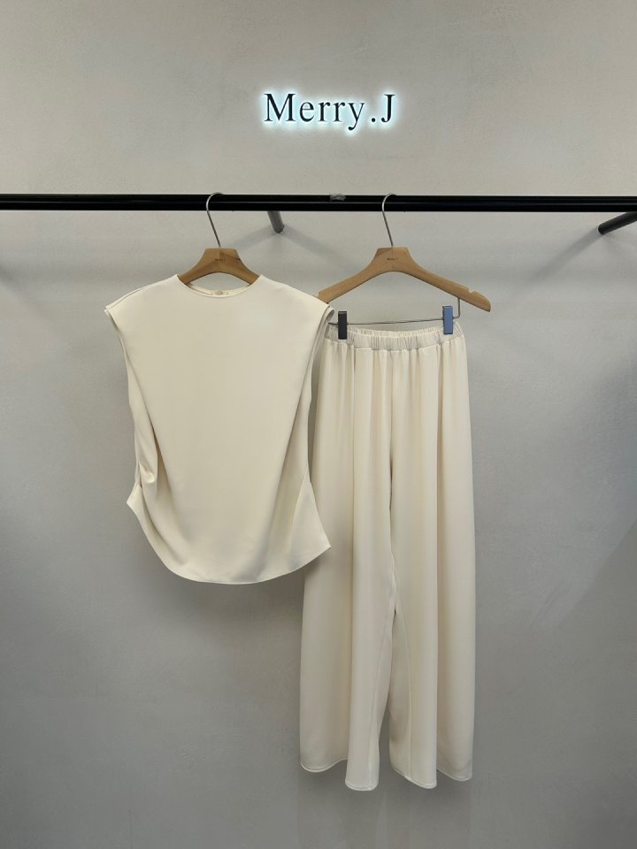 Merry J - Korean Women Fashion - #womensfashion - Cooling Drape Blouse - 2