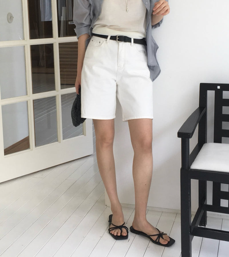Moani - Korean Women Fashion - #momslook - Essential Short Denim Pants