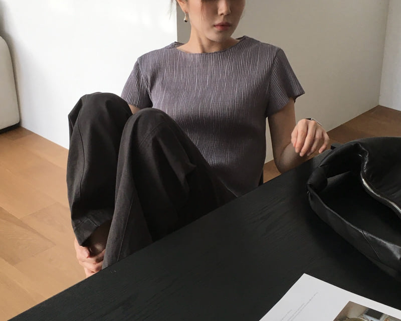 Moani - Korean Women Fashion - #momslook - Pleated O-Neck Top - 8