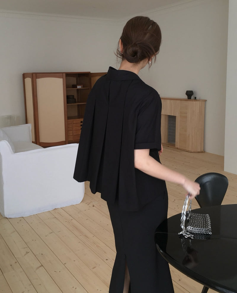 Moani - Korean Women Fashion - #womensfashion - Back Pleated Roll-Up Shirt - 10