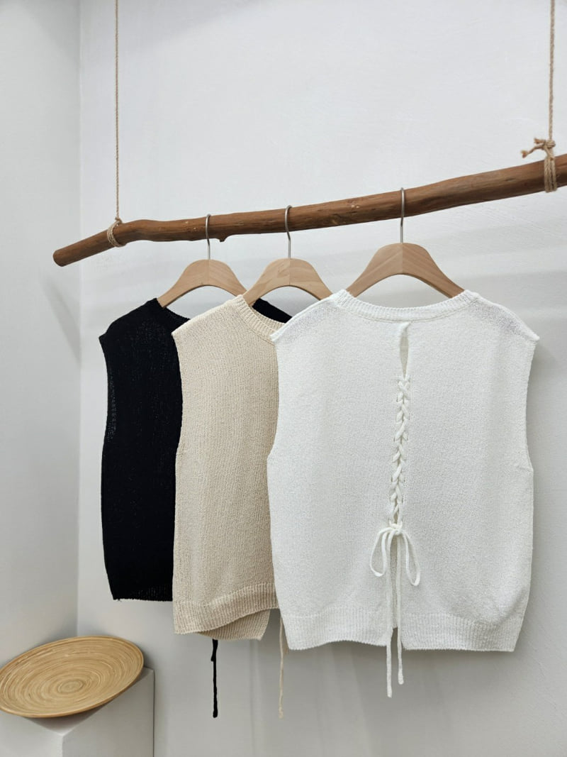 Most - Korean Women Fashion - #momslook - Meta Sleeveless
