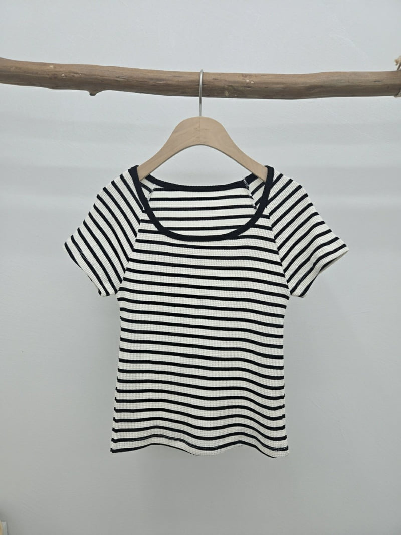 Most - Korean Women Fashion - #womensfashion - Morning Striped Tee - 4