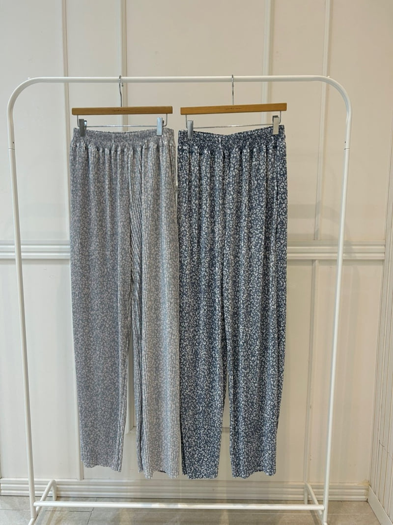 Pearls room - Korean Women Fashion - #momslook - Leopard Pants