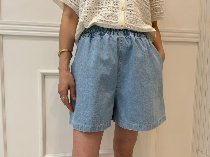 Pearls room - Korean Women Fashion - #momslook - Modern Denim Shorts - 11