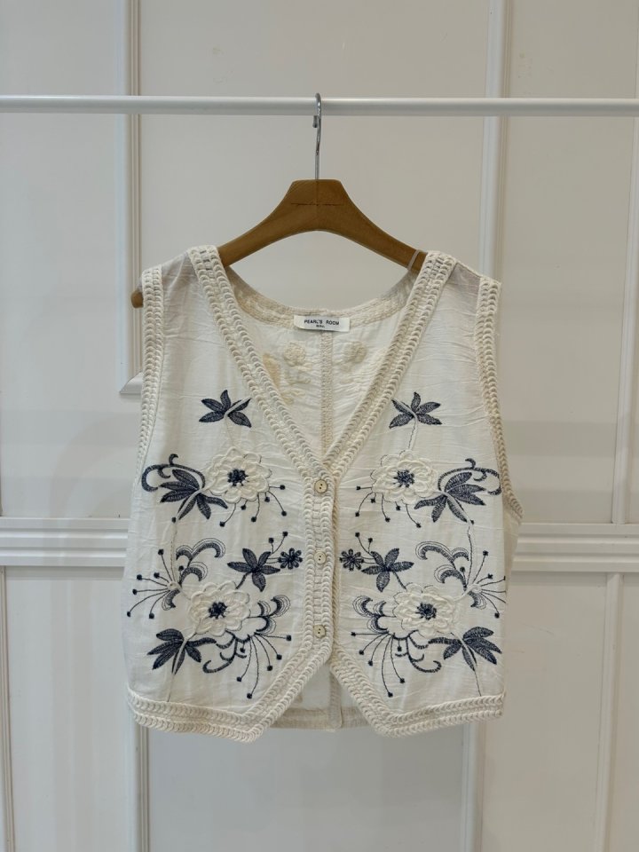Pearls room - Korean Women Fashion - #momslook - Daisy Embroidery Vest - 8