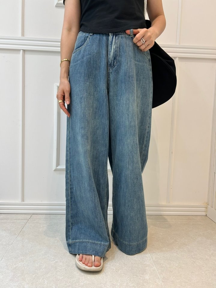 Pearls room - Korean Women Fashion - #restrostyle - Two-Button Denim Sleeveless