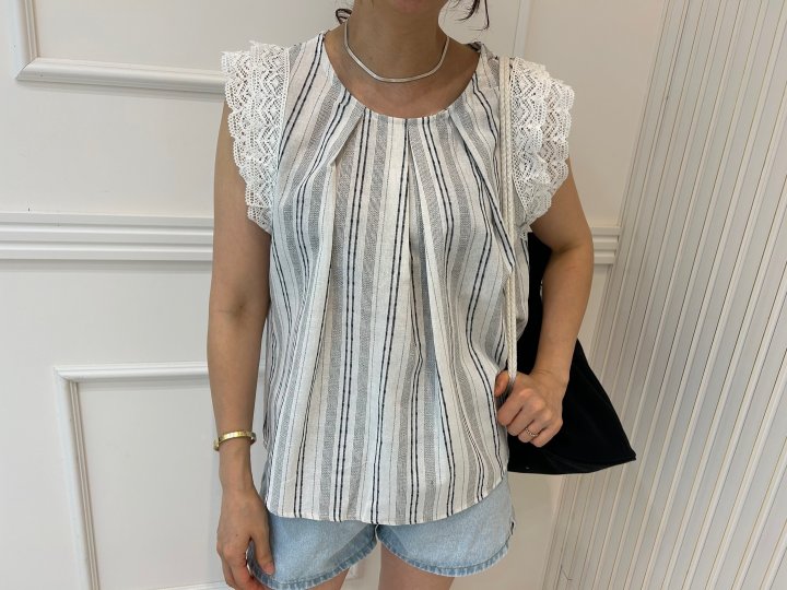 Pearls room - Korean Women Fashion - #thelittlethings - Stripe Pintuck Blouse - 9