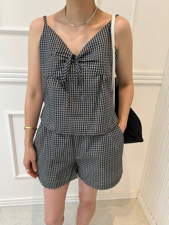 Pearls room - Korean Women Fashion - #vintagekidsstyle - Check Sleeveless Shorts Set - 7