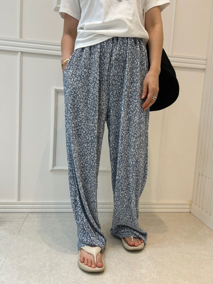 Pearls room - Korean Women Fashion - #womensfashion - Leopard Pants - 2