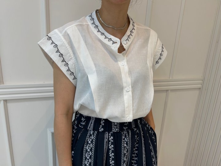 Pearls room - Korean Women Fashion - #momslook - Embroidered Pintuck Blouse - 4