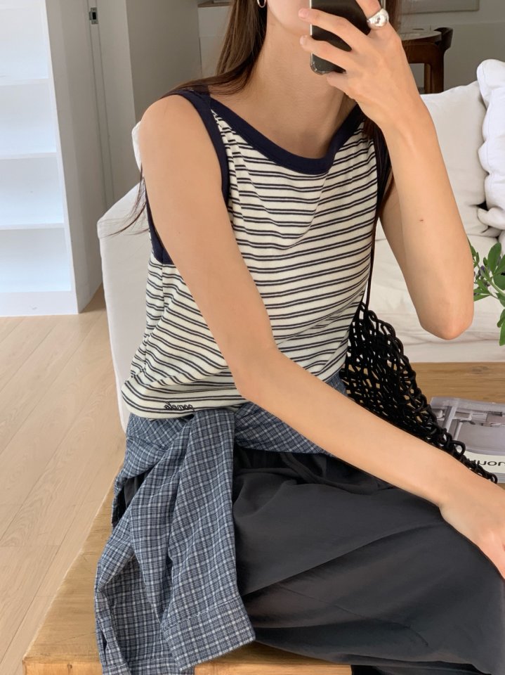 Pomelo - Korean Women Fashion - #vintagekidsstyle - Pony Sleeveless (Logo Embroidered) - 3