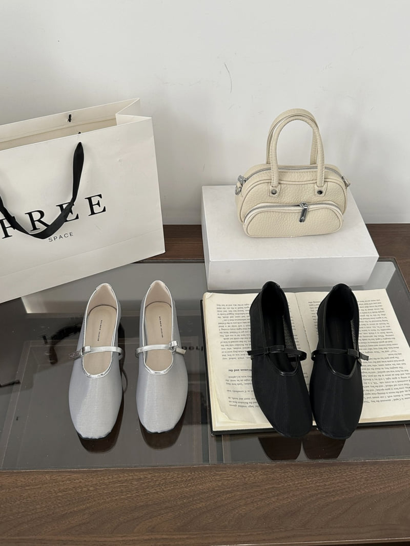 Runa Martin - Korean Women Fashion - #momslook - Simple Ribbon Knot Strap Mary Jane Flats - 10