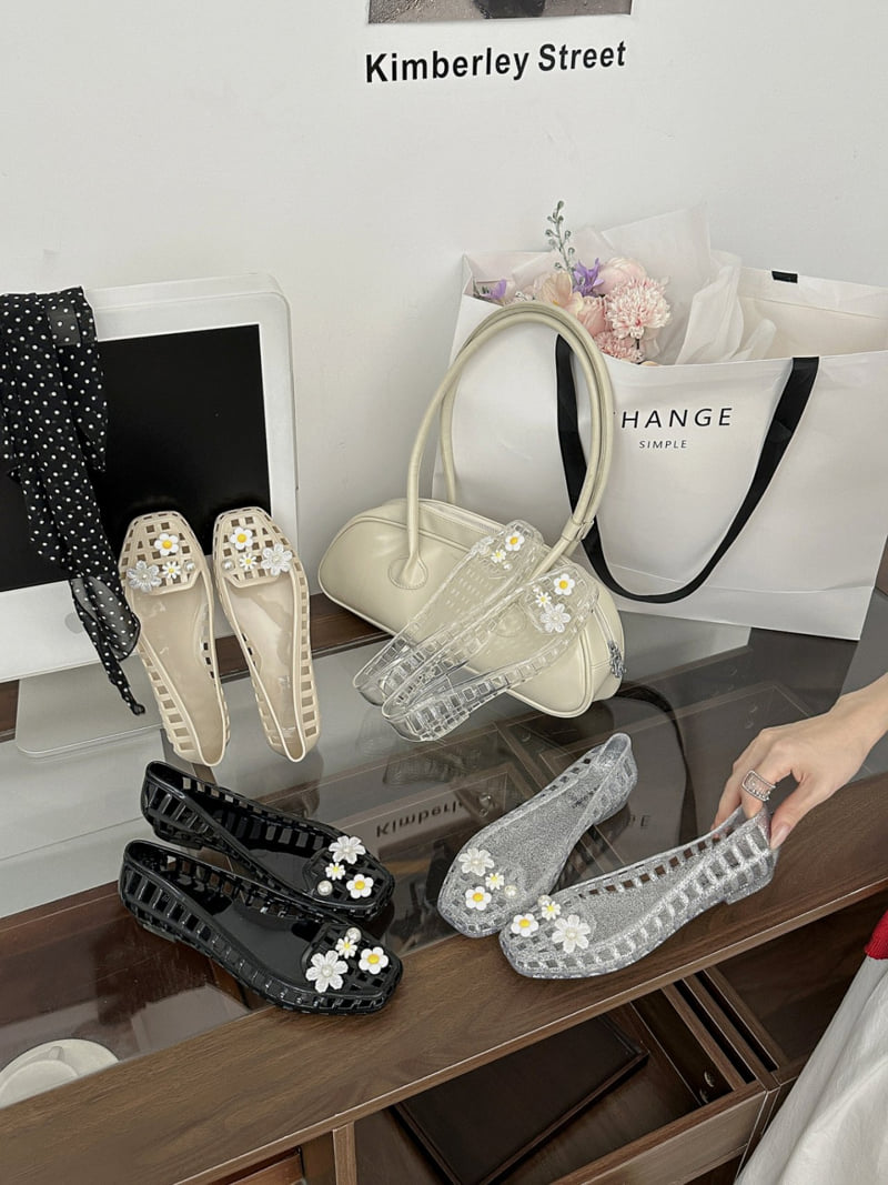 Runa Martin - Korean Women Fashion - #momslook - Daisy Jelly Shoes - 5