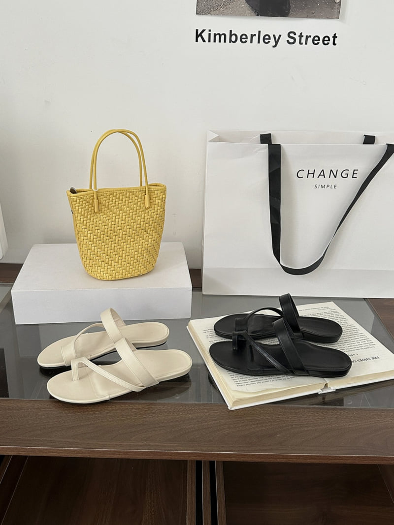 Runa Martin - Korean Women Fashion - #momslook - Cushion Arch Toe Strap Flip-Flop Sandals - 4