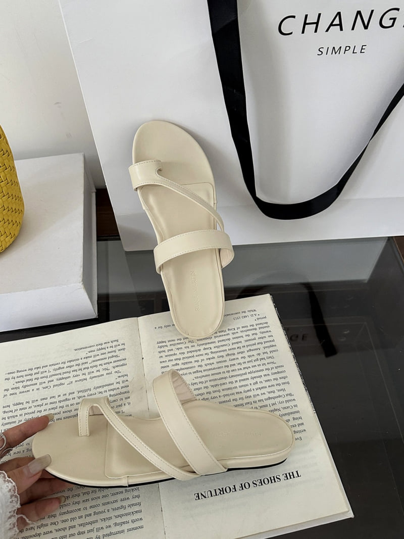 Runa Martin - Korean Women Fashion - #vintageinspired - Cushion Arch Toe Strap Flip-Flop Sandals - 6