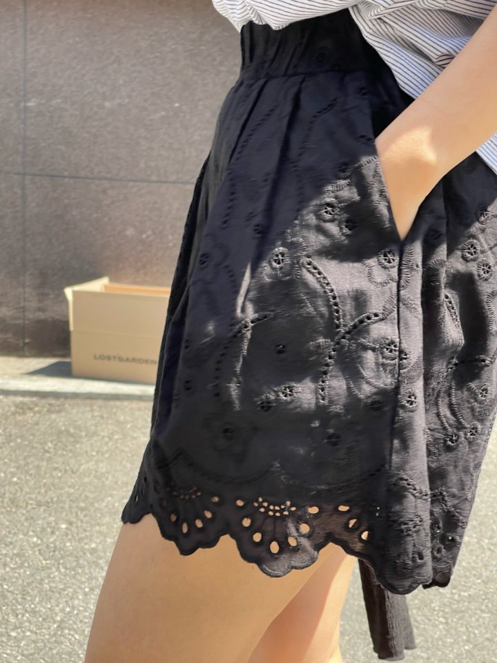 The Fine.b - Korean Women Fashion - #womensfashion - Punching Lace Half Pants - 4