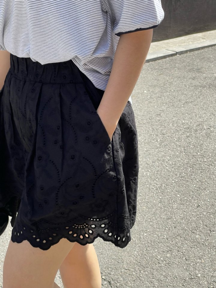 The Fine.b - Korean Women Fashion - #womensfashion - Punching Lace Half Pants - 3