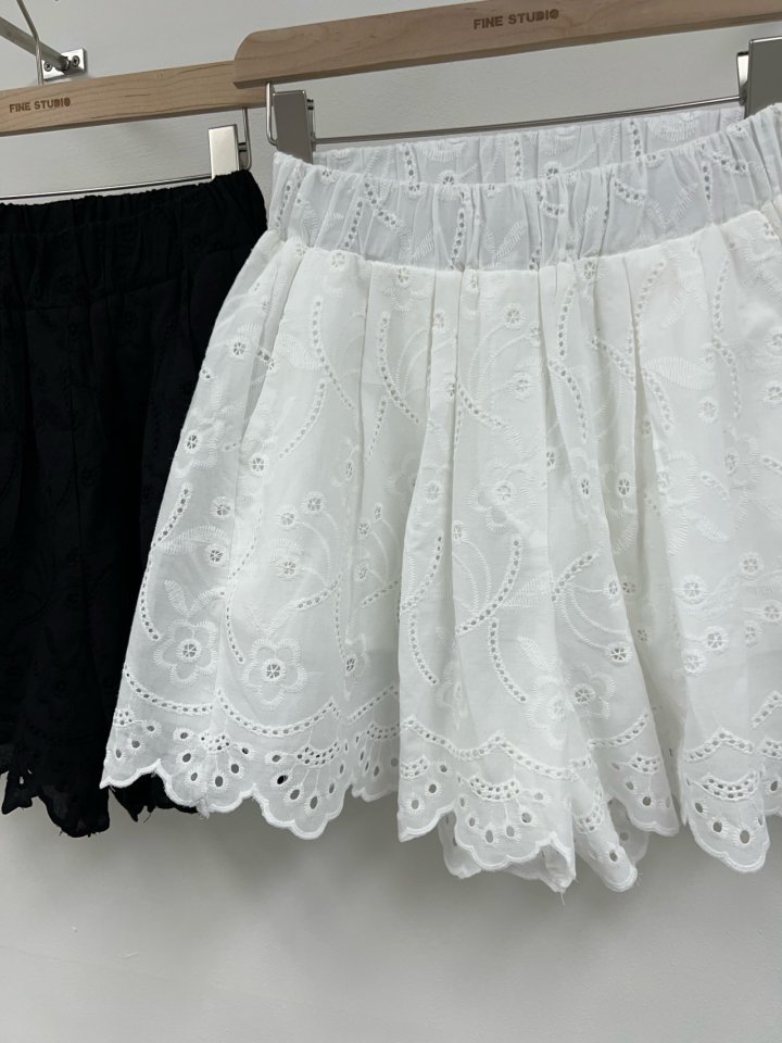The Fine.b - Korean Women Fashion - #womensfashion - Punching Lace Half Pants - 7