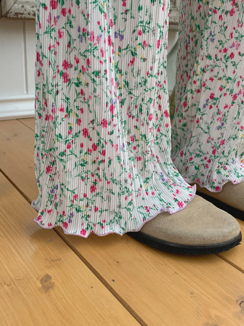Toll - Korean Women Fashion - #momslook - Small Flower Pleats Pants - 10