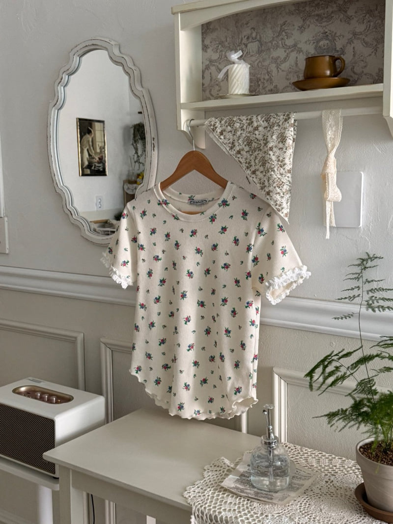 Toll - Korean Women Fashion - #vintageinspired - Small Flower Lace Tee - 10