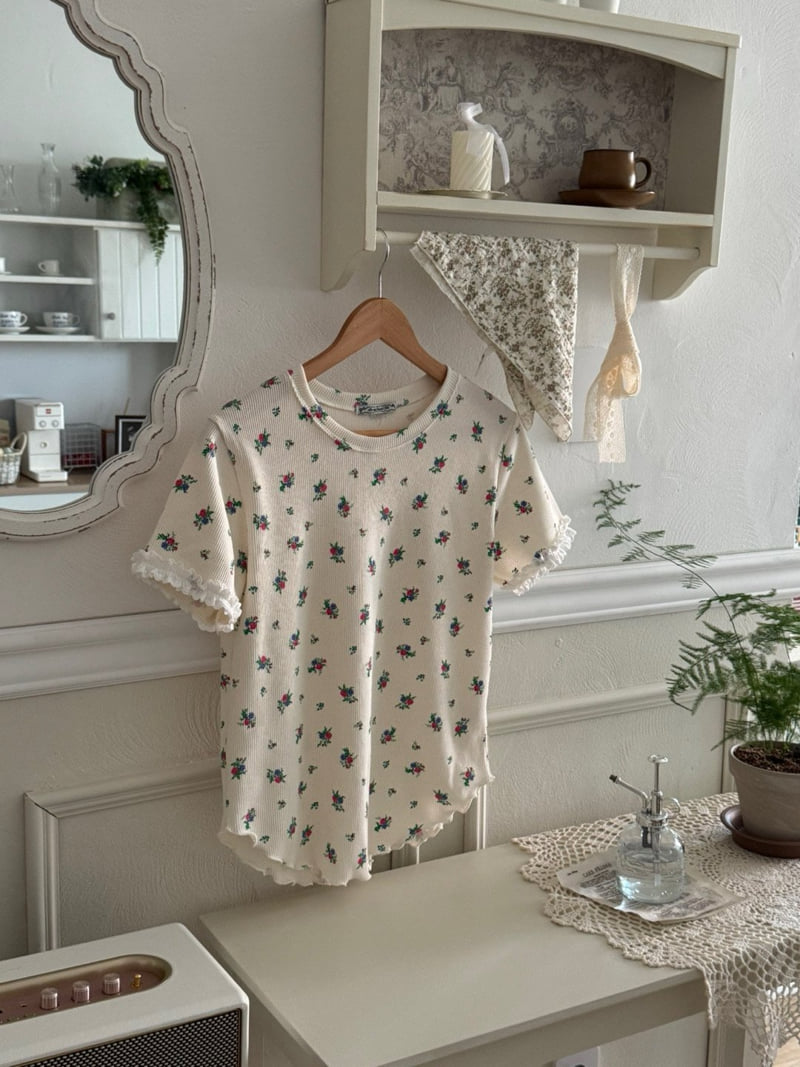 Toll - Korean Women Fashion - #vintagekidsstyle - Small Flower Lace Tee - 11