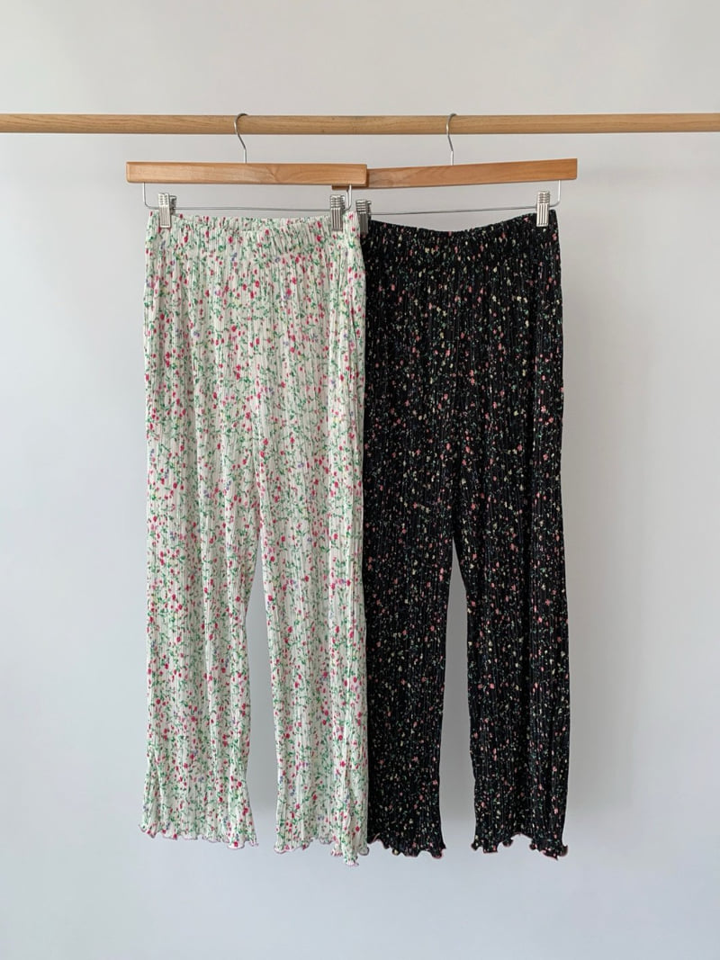 Toll - Korean Women Fashion - #womensfashion - Small Flower Pleats Pants - 11