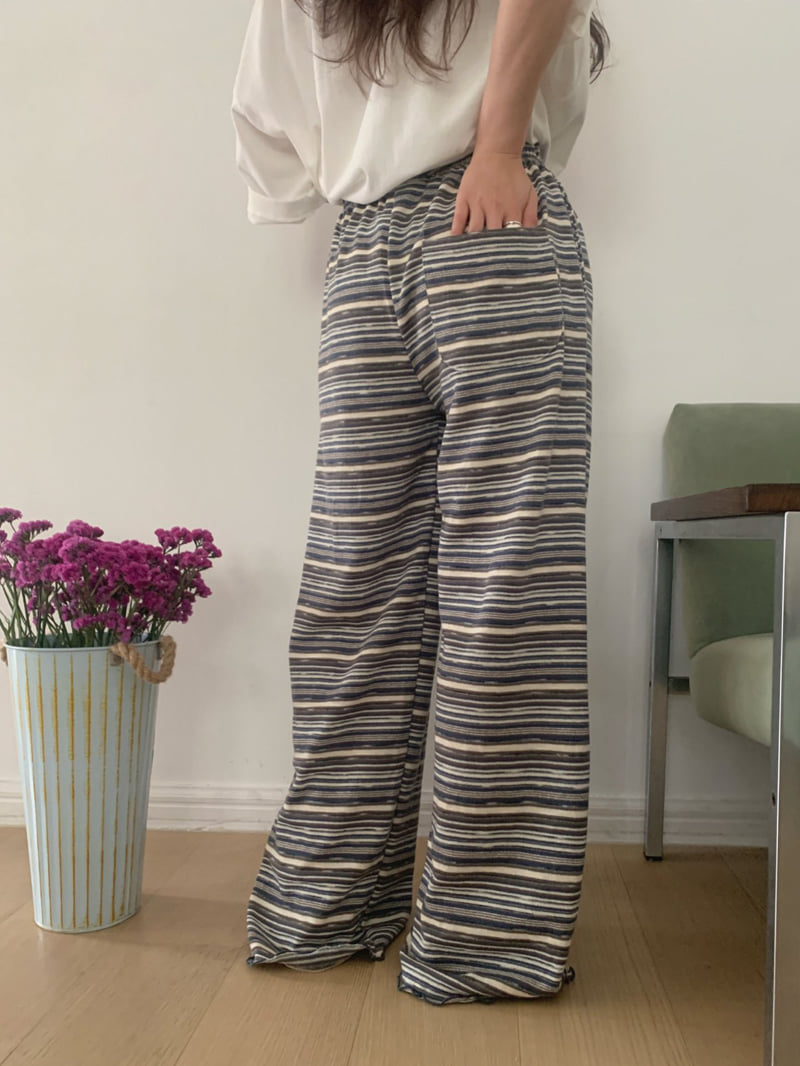 Toll - Korean Women Fashion - #womensfashion - Crew Knit Pants - 2