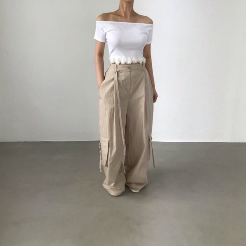 Twomoon - Korean Women Fashion - #vintagekidsstyle - Rose Off-shoulder Tee - 4