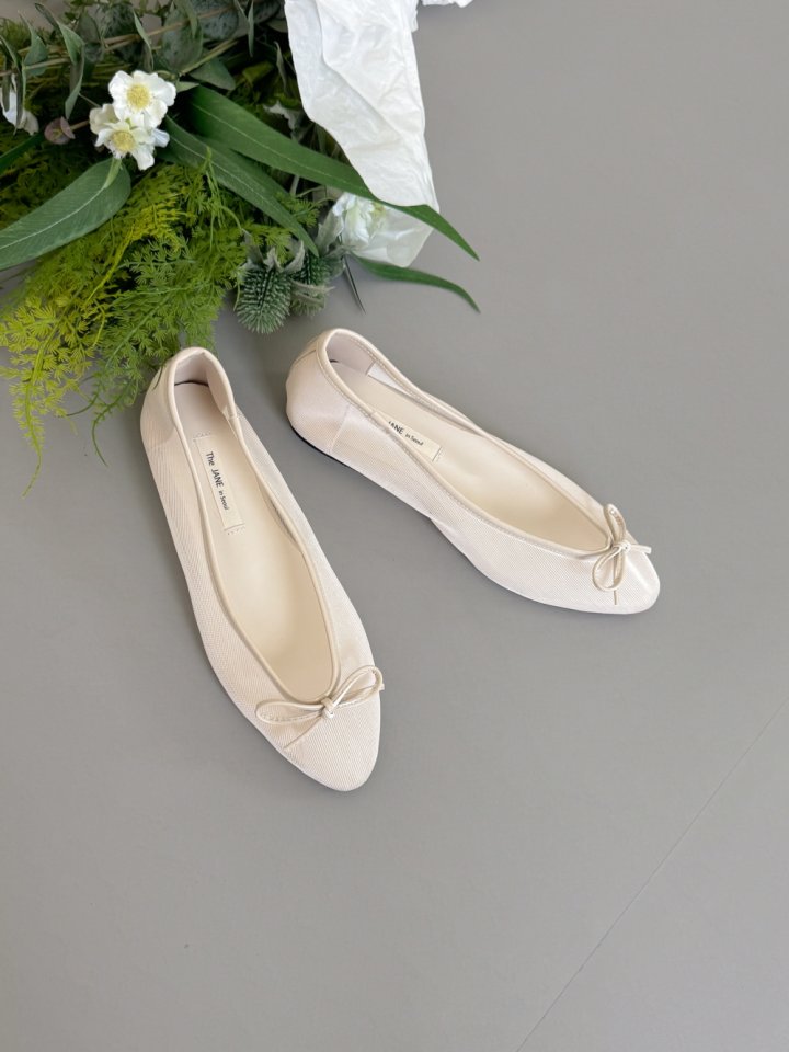 Vade - Korean Women Fashion - #momslook - Slim Mesh See-through Stiletto Flats - 9