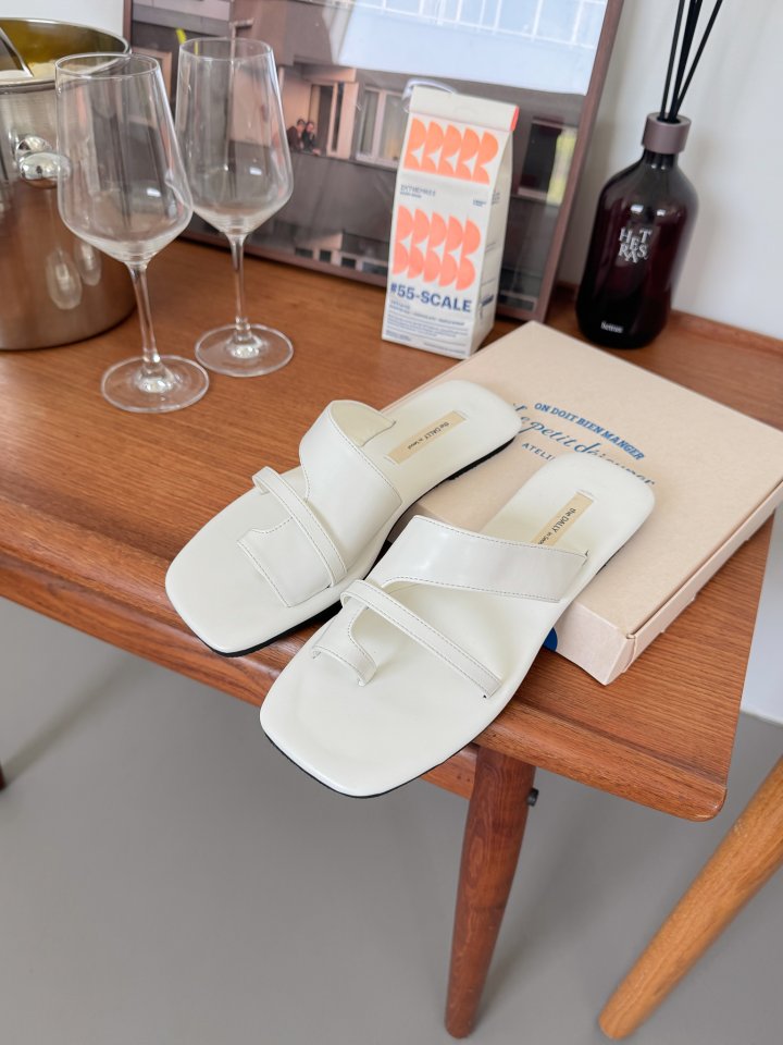 Vade - Korean Women Fashion - #momslook - Point Flip-flop Sandals   - 5