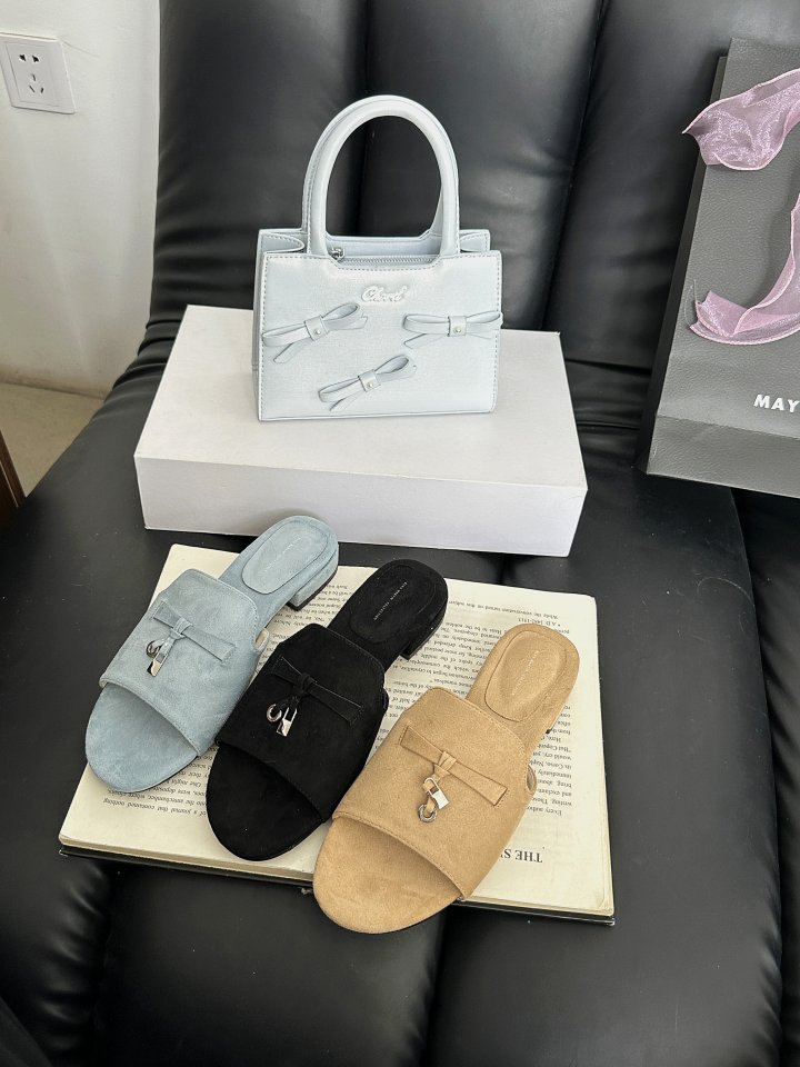 Vade - Korean Women Fashion - #momslook - Loro Lock Accent Sandal Slippers - 7