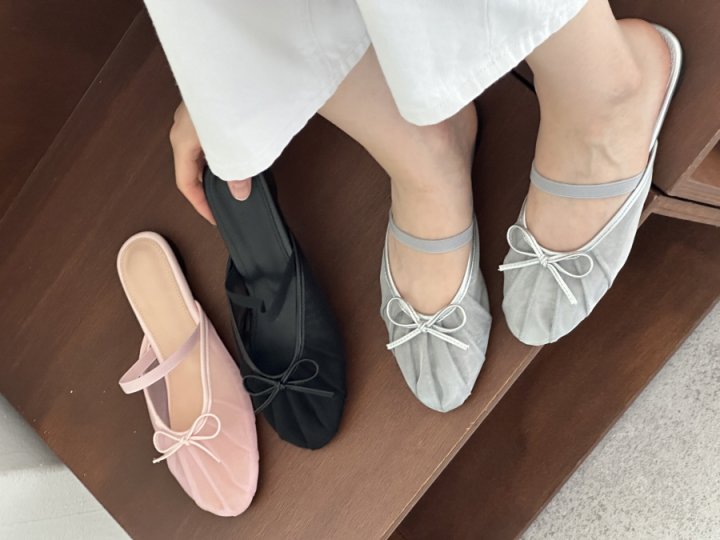 Vade - Korean Women Fashion - #momslook - Slim Round Ribbon Bloafer Flats  