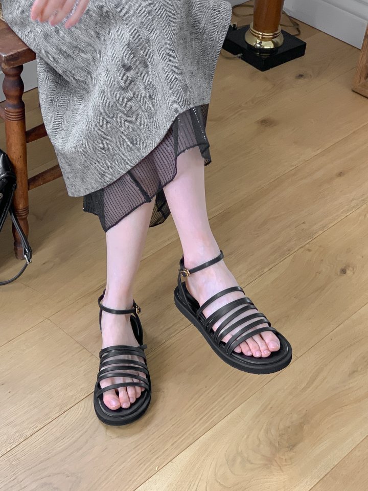Vade - Korean Women Fashion - #restrostyle - Twisted Round Sandals   - 6