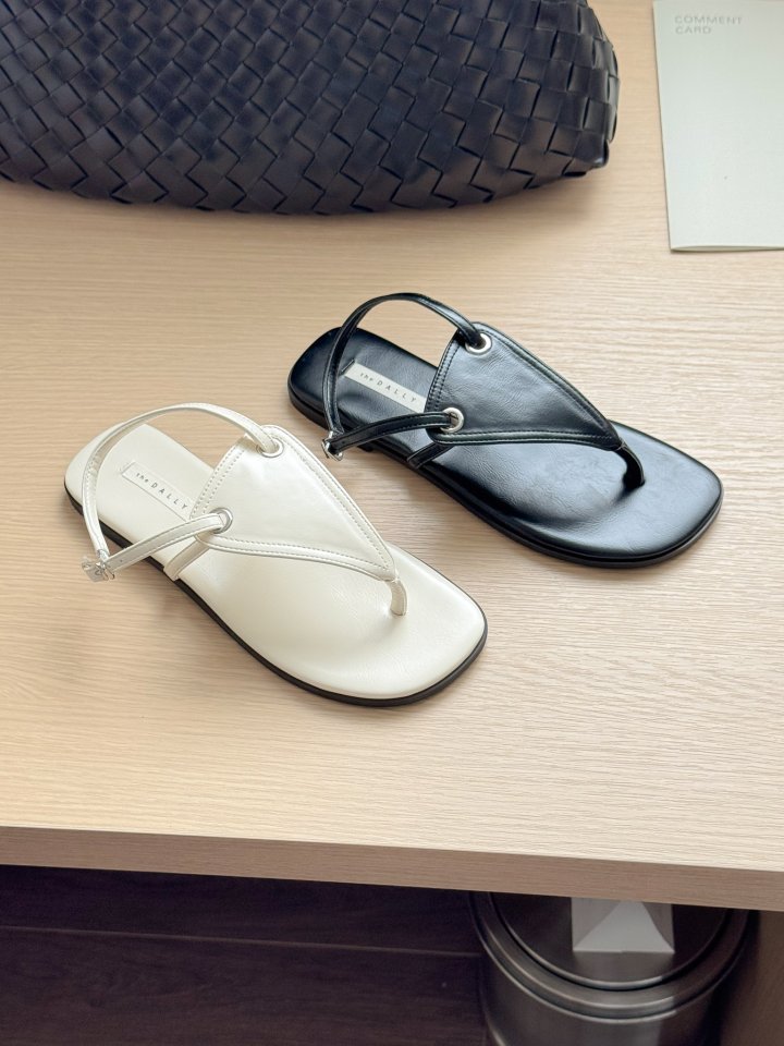 Vade - Korean Women Fashion - #romanticstyle - Slim Round Flip-flop Sandals - 4