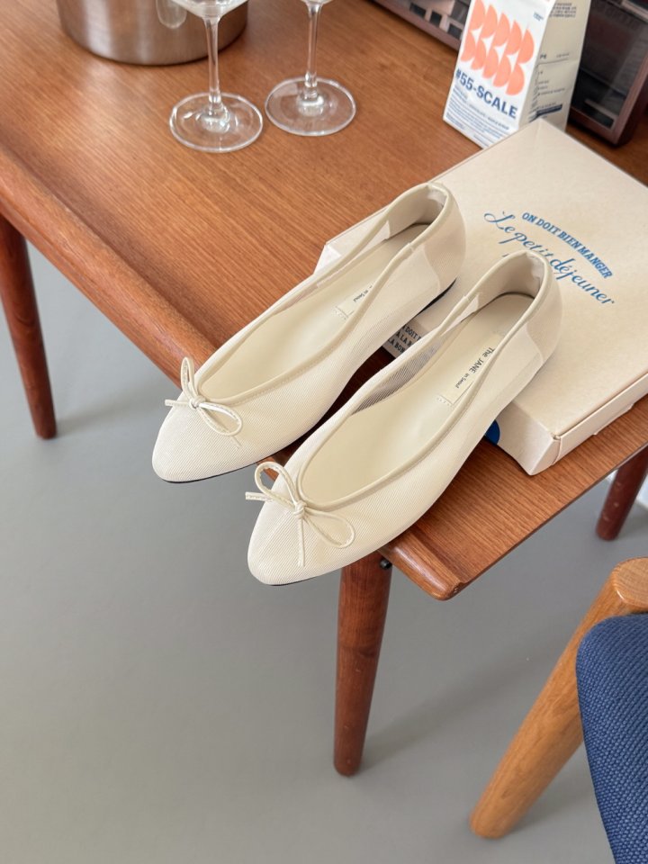 Vade - Korean Women Fashion - #womensfashion - Slim Mesh See-through Stiletto Flats - 6