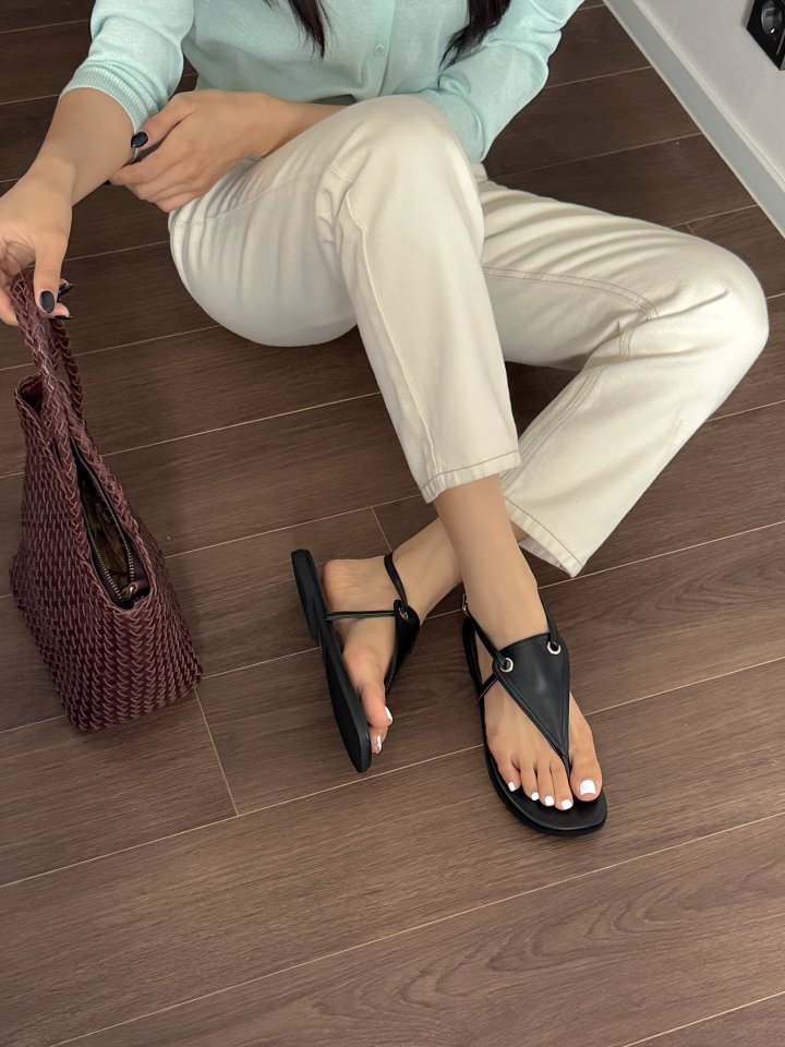 Vade - Korean Women Fashion - #womensfashion - Slim Round Flip-flop Sandals - 8