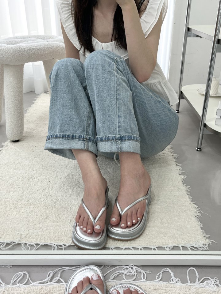 Vade - Korean Women Fashion - #womensfashion - Basic Heel Flip-flop Sandals   - 7